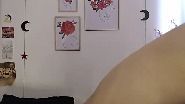 Snapshot of Tanya_WorldBondage chatting on 02/13/25, 03:35 Tanya WorldBondage online show from 02/13/25, 03:35