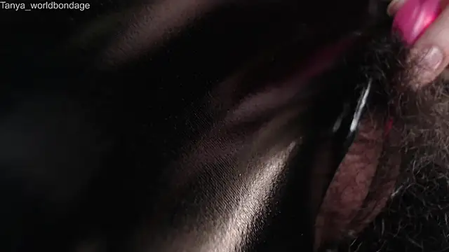 Snapshot of Tanya_WorldBondage chatting on 09/24/25, 02:04 Tanya WorldBondage online show from 09/24/25, 02:04