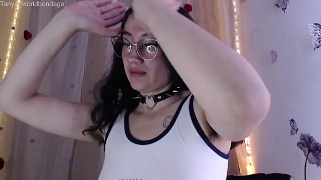 Snapshot of Tanya_WorldBondage chatting on 06/05/26, 12:17 Tanya WorldBondage online show from 06/05/26, 12:17