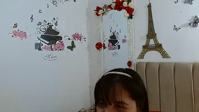 Snapshot of Sexylove_1977 chatting on 12/14/24, 10:45 Sexylove 1977 online show from 12/14/24, 10:45