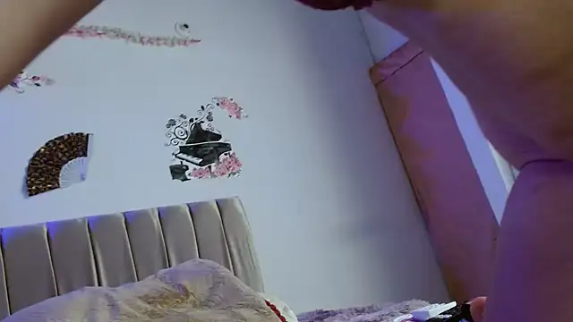 Snapshot of Sexylove_1977 chatting on 11/22/25, 04:11 Sexylove 1977 online show from 11/22/25, 04:11