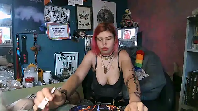 Snapshot of Esteem369 chatting on 12/05/24, 04:55 Esteem369 online show from 12/05/24, 04:55