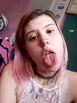 Snapshot of Esteem369 chatting on 03/21/25, 10:39 Esteem369 online show from 03/21/25, 10:39