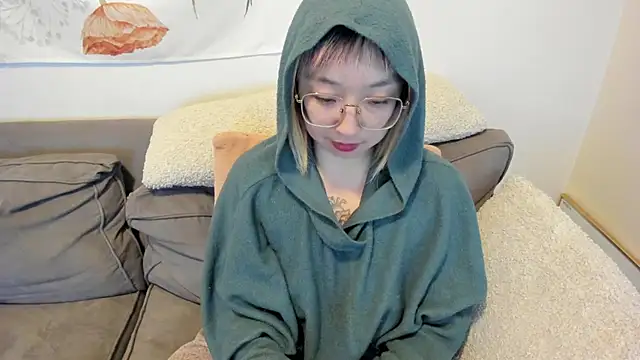 Snapshot of luxgray chatting on 03/03/25, 12:59 luxgray online show from 03/03/25, 12:59