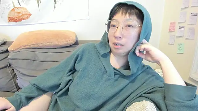 Snapshot of luxgray chatting on 01/09/26, 09:05 luxgray online show from 01/09/26, 09:05