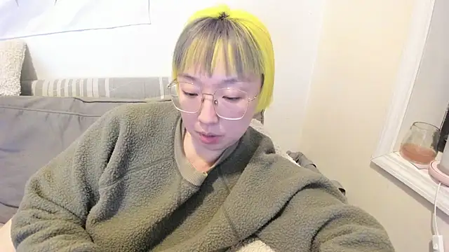 Snapshot of luxgray chatting on 03/02/26, 11:44 luxgray online show from 03/02/26, 11:44