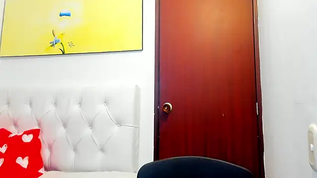 Snapshot of ScarletKings chatting on 02/24/25, 02:04 ScarletKings online show from 02/24/25, 02:04