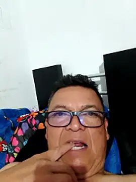 Snapshot of Anuviss_lxx chatting on 01/14/26, 04:29 Anuviss lxx online show from 01/14/26, 04:29