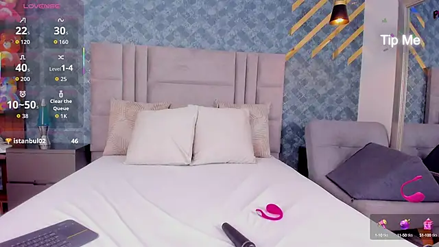 Snapshot of NiiaMoore chatting on 10/16/25, 06:53 NiiaMoore online show from 10/16/25, 06:53