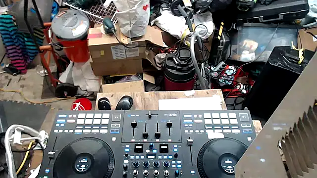 Snapshot of tongueispowerr6d9 chatting on 12/10/24, 10:38 tongueispowerr6d9 online show from 12/10/24, 10:38