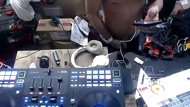 Snapshot of tongueispowerr6d9 chatting on 01/05/25, 09:57 tongueispowerr6d9 online show from 01/05/25, 09:57