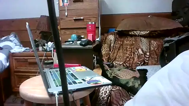 Snapshot of tongueispowerr6d9 chatting on 01/06/25, 02:58 tongueispowerr6d9 online show from 01/06/25, 02:58