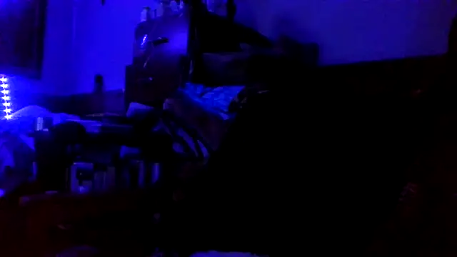 Snapshot of tongueispowerr6d9 chatting on 01/16/25, 08:43 tongueispowerr6d9 online show from 01/16/25, 08:43