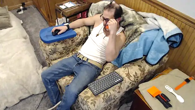 Snapshot of tongueispowerr6d9 chatting on 03/05/26, 05:47 tongueispowerr6d9 online show from 03/05/26, 05:47