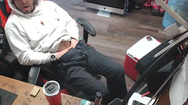 Snapshot of tongueispowerr6d9 chatting on 04/12/26, 10:48 tongueispowerr6d9 online show from 04/12/26, 10:48