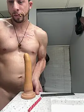 Snapshot of tongueispowerr6d9 chatting on 04/14/26, 04:29 tongueispowerr6d9 online show from 04/14/26, 04:29