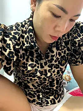 Baby-bigtits online show from 11/17/25, 04:07