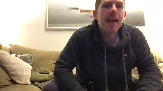 Snapshot of Rock_Pierce chatting on 01/12/25, 01:42 Rock Pierce online show from 01/12/25, 01:42