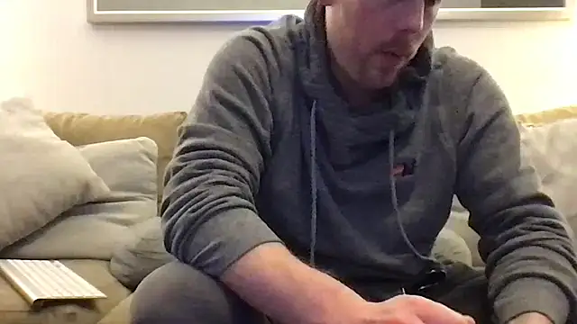 Snapshot of Rock_Pierce chatting on 02/08/25, 04:04 Rock Pierce online show from 02/08/25, 04:04