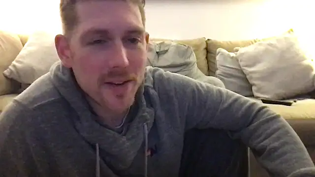 Snapshot of Rock_Pierce chatting on 02/12/25, 10:46 Rock Pierce online show from 02/12/25, 10:46