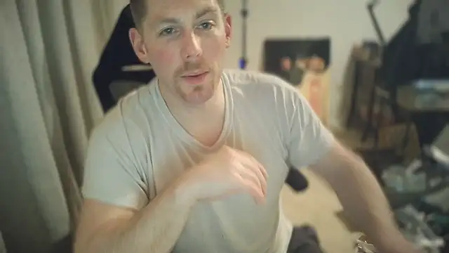 Snapshot of Rock_Pierce chatting on 02/13/25, 03:18 Rock Pierce online show from 02/13/25, 03:18