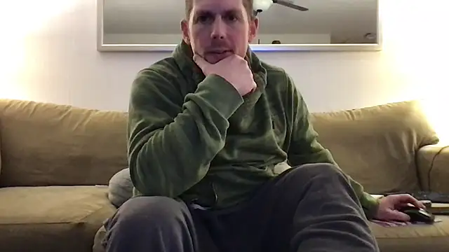 Snapshot of Rock_Pierce chatting on 03/11/25, 01:56 Rock Pierce online show from 03/11/25, 01:56