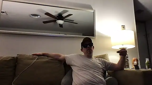 Snapshot of Rock_Pierce chatting on 03/13/25, 09:48 Rock Pierce online show from 03/13/25, 09:48