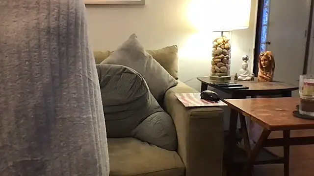 Snapshot of Rock_Pierce chatting on 10/04/25, 04:05 Rock Pierce online show from 10/04/25, 04:05