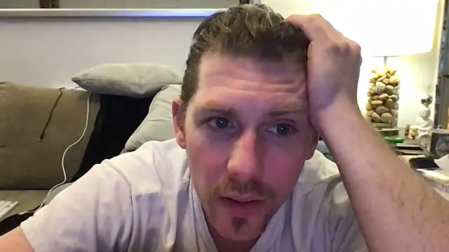 Snapshot of Rock_Pierce chatting on 10/06/25, 10:18 Rock Pierce online show from 10/06/25, 10:18