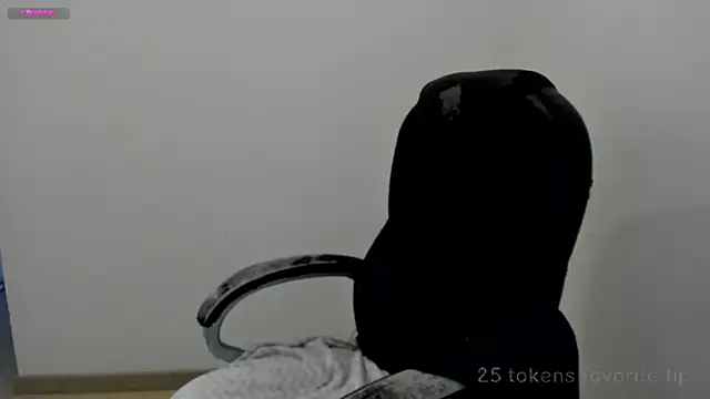 Im coco online show from 02/13/25, 02:20