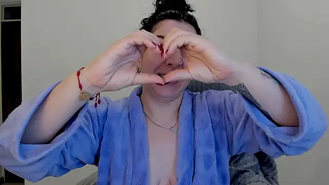 Im coco online show from 10/12/25, 04:55