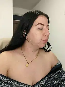 Snapshot of Im_coco chatting on 07/11/26, 11:13 Im coco online show from 07/11/26, 11:13