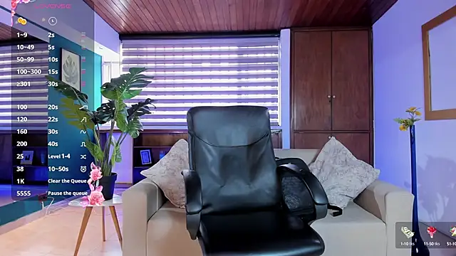 IsabellaaJoness online show from 10/08/25, 12:36