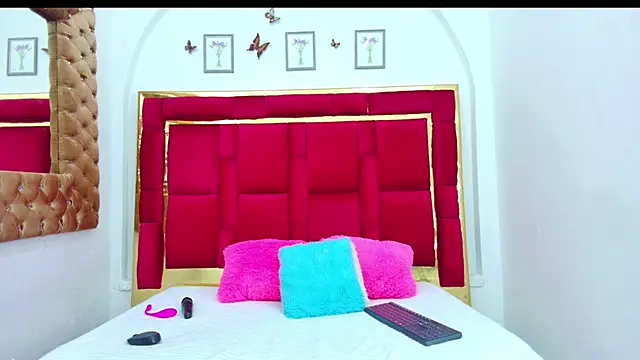 CoralHarrinson online show from 02/17/25, 08:26