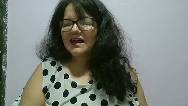 kassandra02 online show from 05/11/26, 03:01