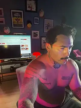 Snapshot of DEAS_ chatting on 04/22/26, 01:19 DEAS online show from 04/22/26, 01:19