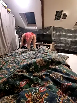 LoLa-69-X online show from 10/16/25, 07:42