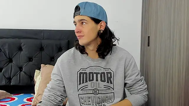 alex connorr online show from 01/10/25, 03:16