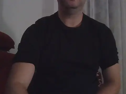 Snapshot of fikoivos chatting on 10/31/25, 08:21 fikoivos online show from 10/31/25, 08:21