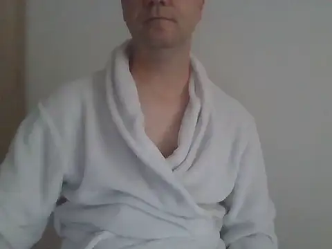 Snapshot of fikoivos chatting on 06/28/26, 05:41 fikoivos online show from 06/28/26, 05:41