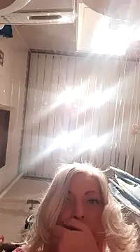 Snapshot of cutecatXXX chatting on 12/05/24, 08:33 cutecatXXX online show from 12/05/24, 08:33