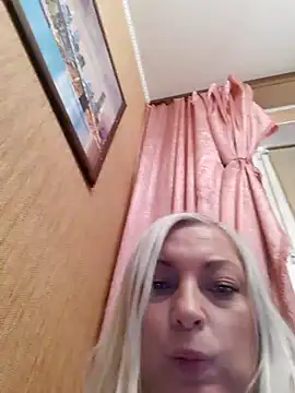 Snapshot of cutecatXXX chatting on 12/20/24, 09:50 cutecatXXX online show from 12/20/24, 09:50