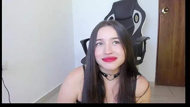 Snapshot of Sophie_spencer1 chatting on 10/04/25, 02:53 Sophie spencer1 online show from 10/04/25, 02:53