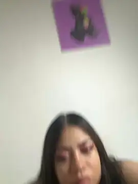 Snapshot of aliensexy chatting on 03/22/25, 03:20 aliensexy online show from 03/22/25, 03:20