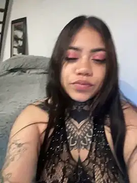 Snapshot of aliensexy chatting on 03/22/25, 06:22 aliensexy online show from 03/22/25, 06:22