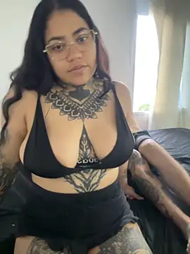 Snapshot of aliensexy chatting on 09/27/25, 09:20 aliensexy online show from 09/27/25, 09:20