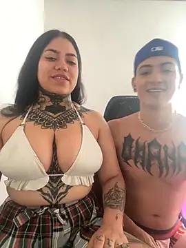 Snapshot of aliensexy chatting on 10/05/25, 09:34 aliensexy online show from 10/05/25, 09:34