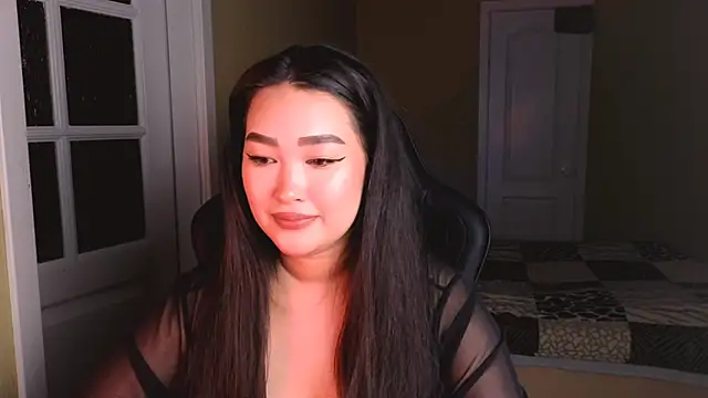 Erica Wayne online show from 12/19/24, 02:57