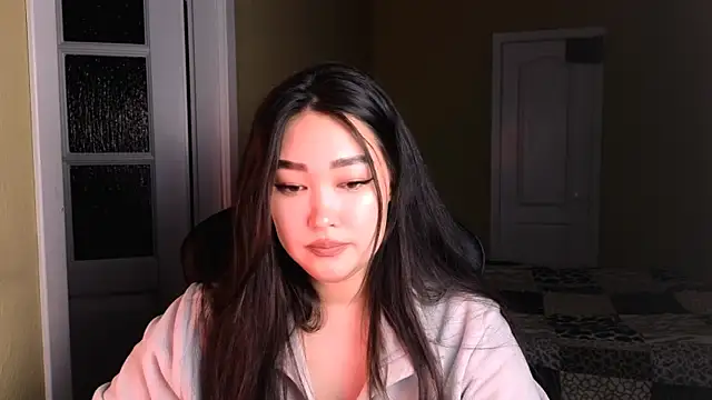 Erica Wayne online show from 01/05/25, 09:48