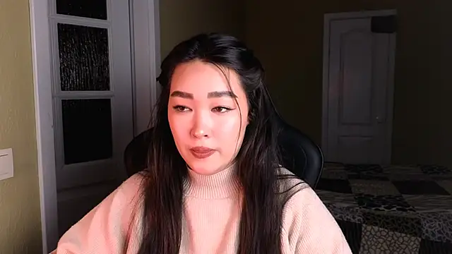 Erica Wayne online show from 01/08/25, 05:48